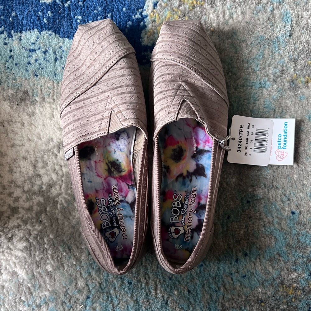 Skechers BOBS Tan Flats with Pleated Design